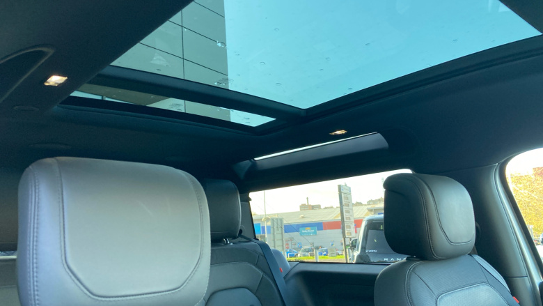 Land Rover Defender 2.0 P300 X-Dynamic HSE 90 3dr Auto Petrol Estate